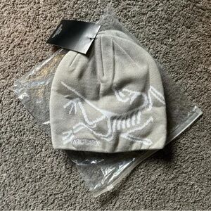 New Arc'teryx Gray Beanie